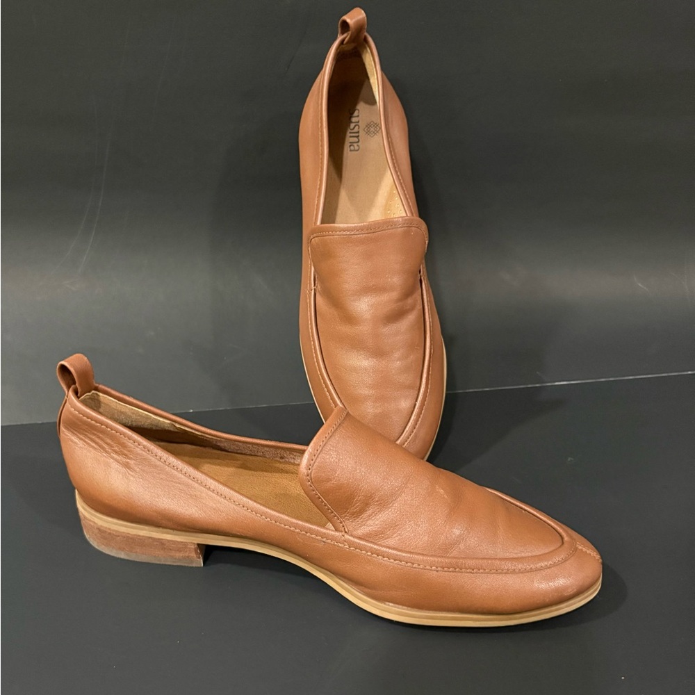 Susina Tan Leather Loafers - Picture 7 of 8